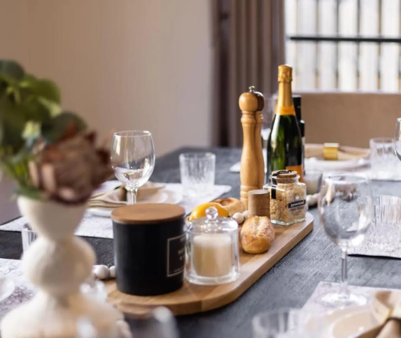 French Royal Experience 5B3B Grand House 3Parking Villa Rochedale Australia